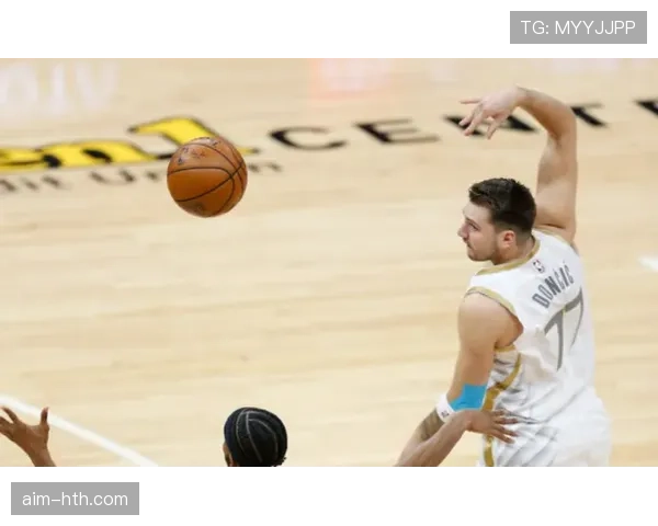 戴维斯强势复出状态回暖，率队提升争冠希望