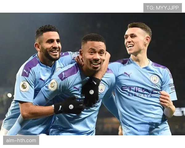 英超焦点战：曼城击败利物浦，积分榜重回领先位置