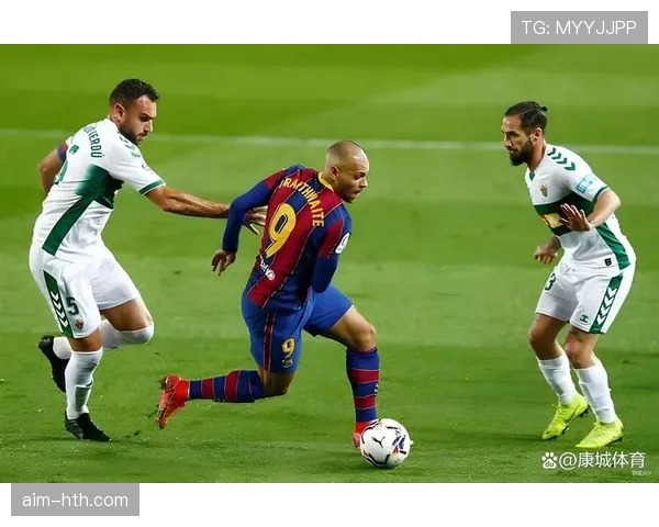 巴萨坚持传控打法，比赛效率持续走低，战术问题逐步显现